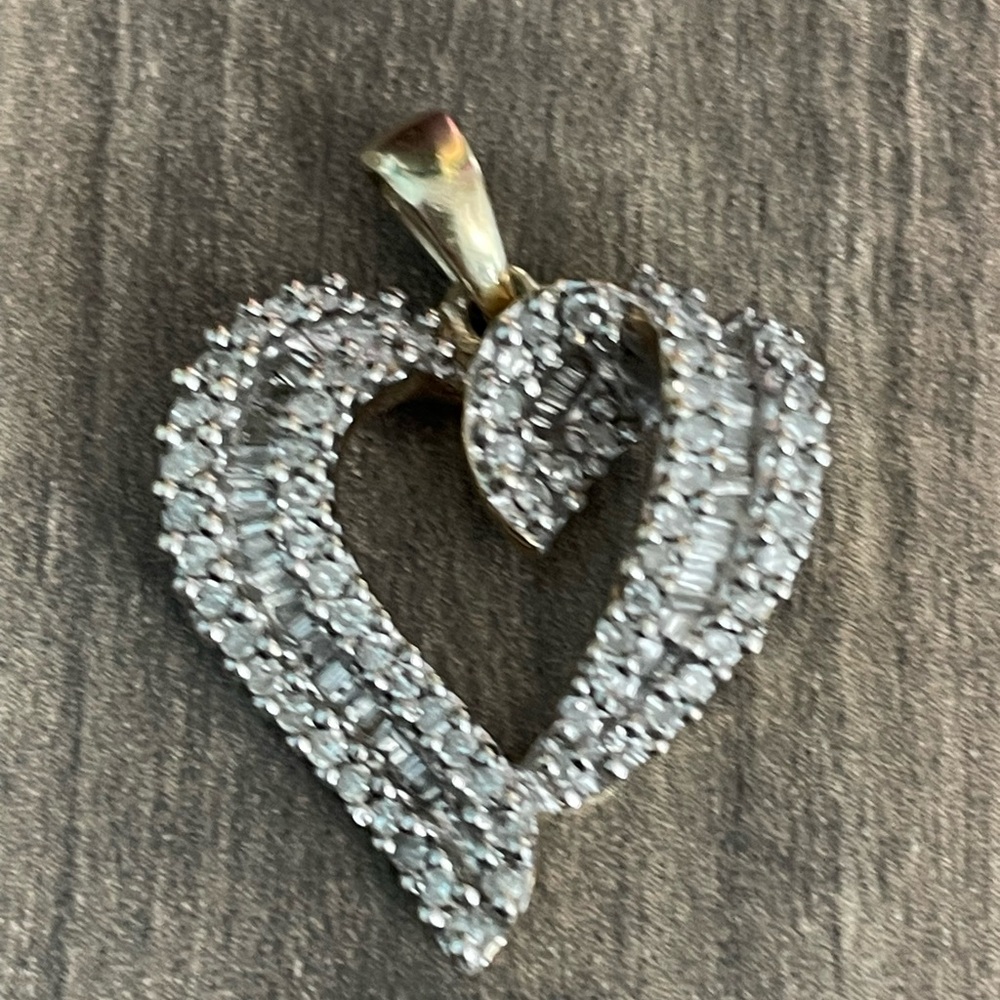 Diamond Heart pendant cluster 10k